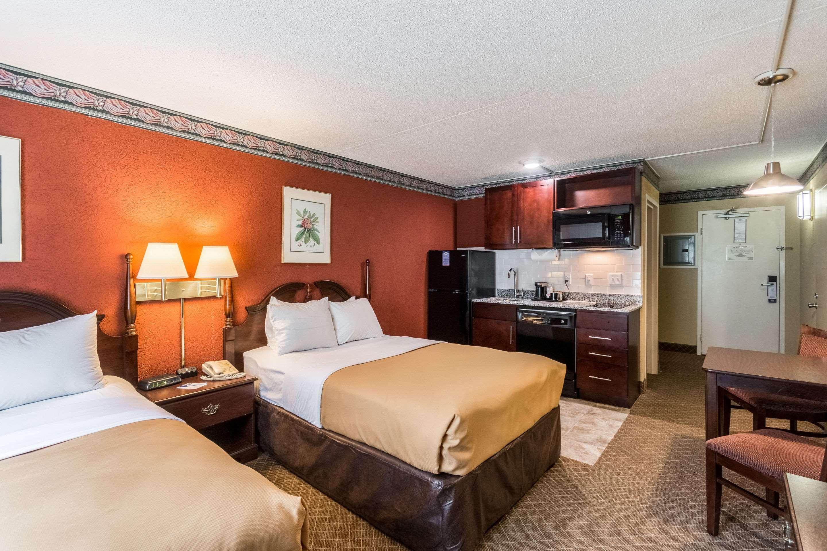 Suburban Extended Stay Hotel Fairmont Esterno foto