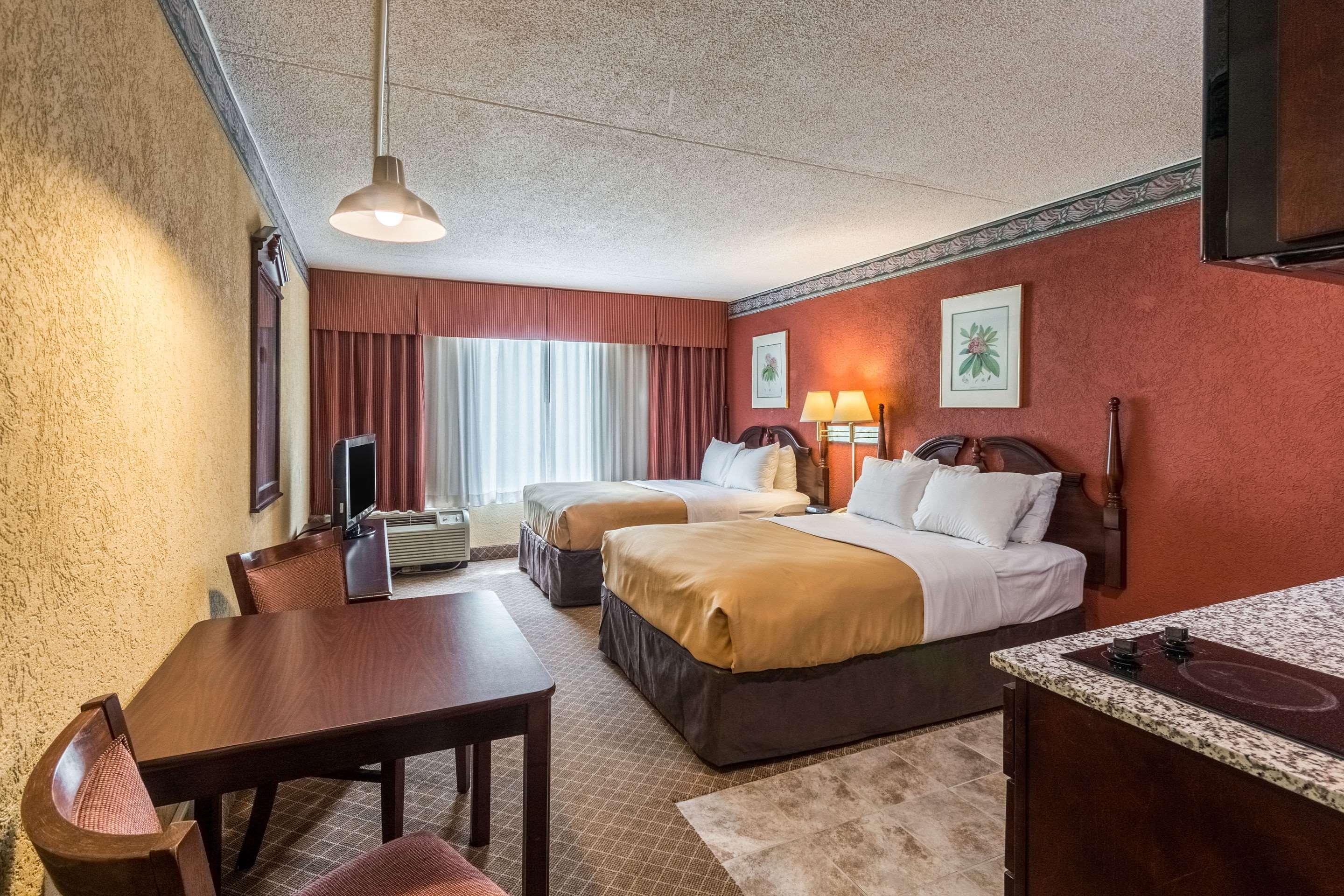 Suburban Extended Stay Hotel Fairmont Esterno foto