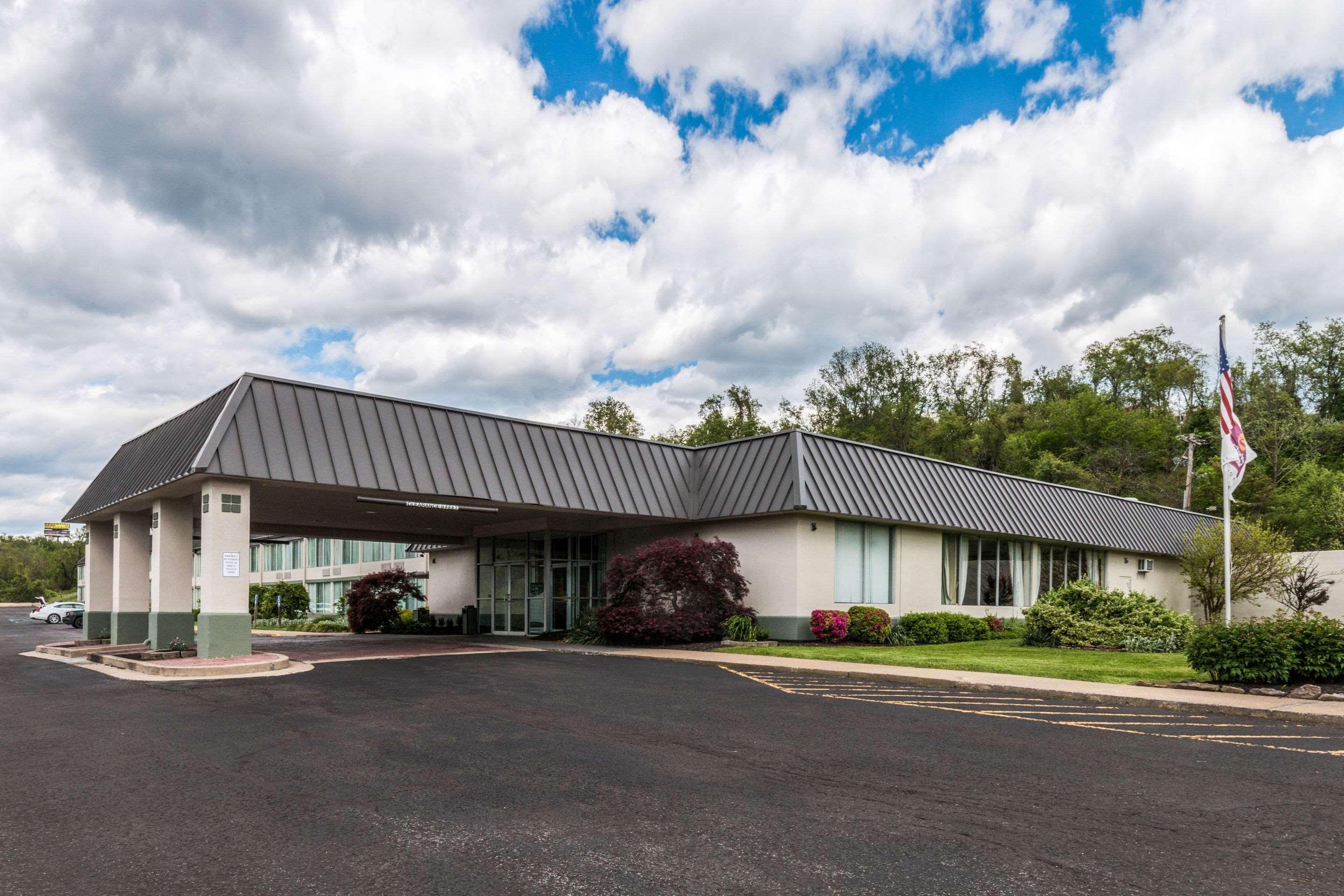 Suburban Extended Stay Hotel Fairmont Esterno foto