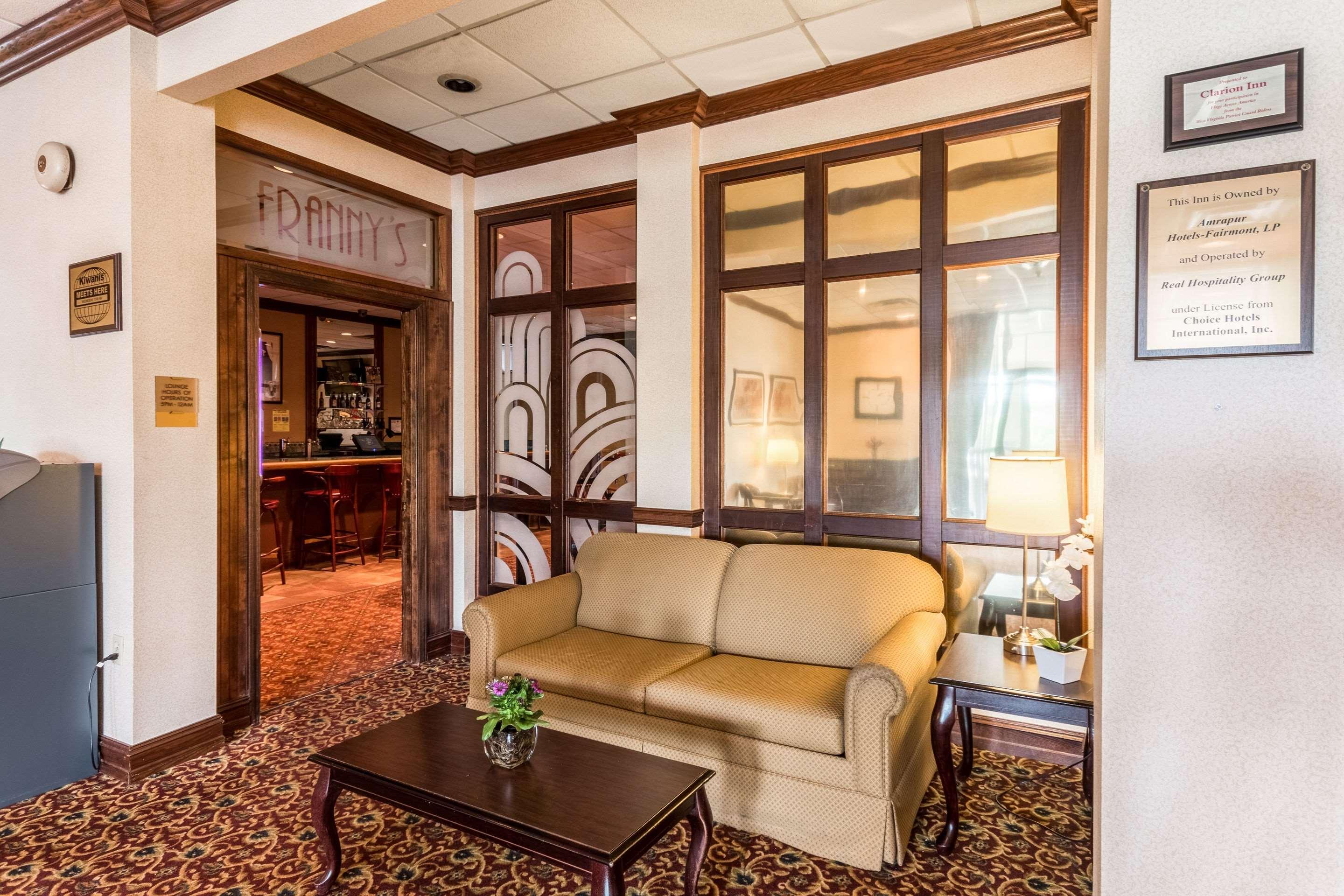 Suburban Extended Stay Hotel Fairmont Esterno foto