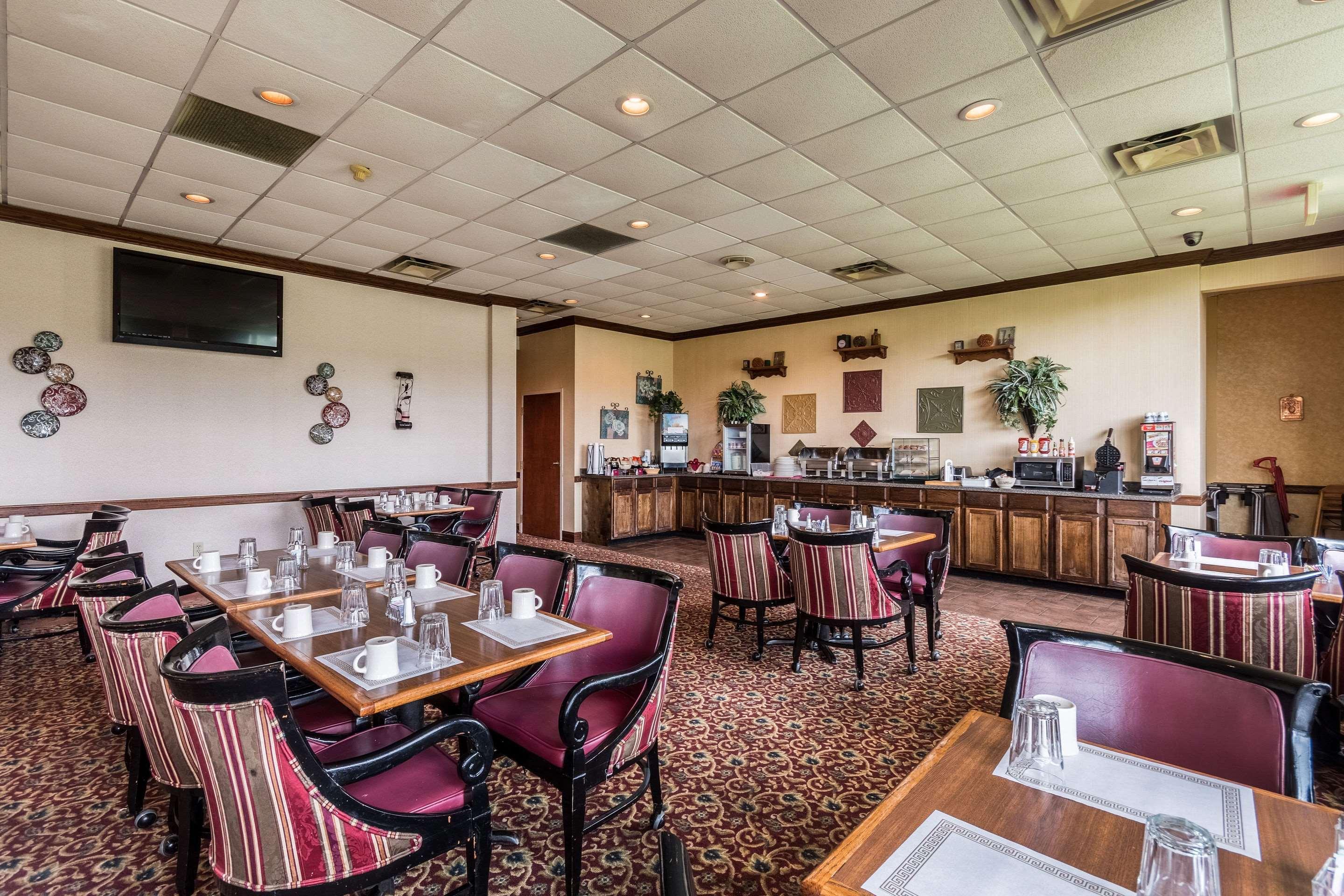 Suburban Extended Stay Hotel Fairmont Esterno foto